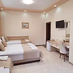 Perla Guest house